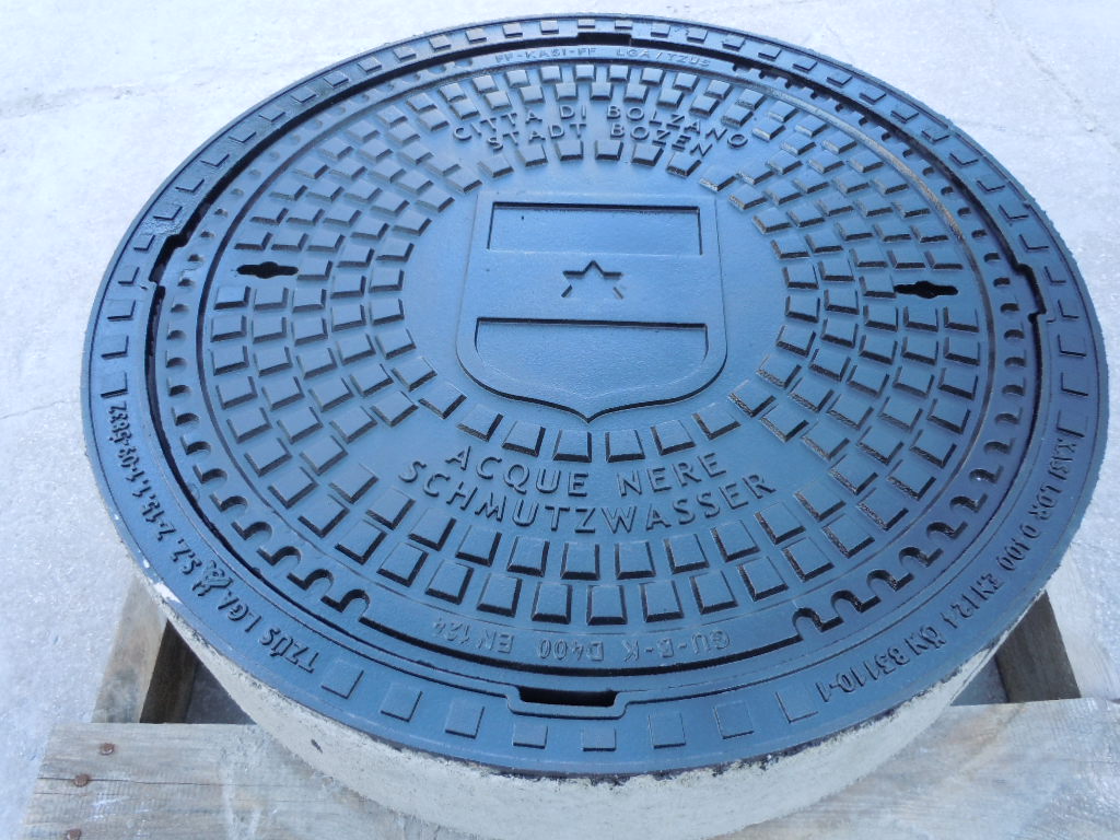 BE-GU German manhole covers in lamellar iron - urban-decor - COMUNE DI BOLZANO1 - COMUNE DI BOLZANO1 - BE-GU German manhole covers in lamellar iron - urban-decor-